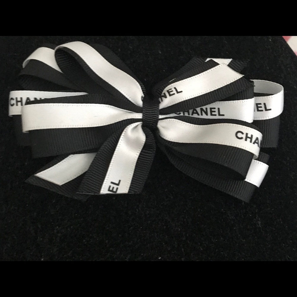 New Authentic Chanel Bow
